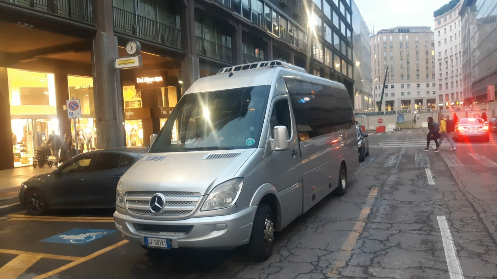 Shuttle bus Milano